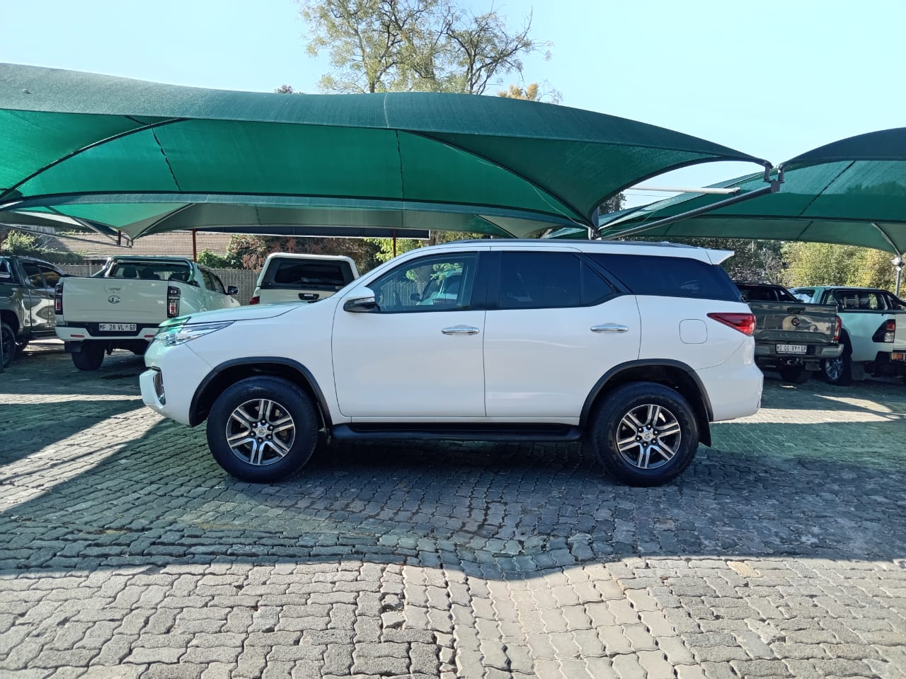 
								2020 Toyota Fortuner 2.4GD-6 Auto full									