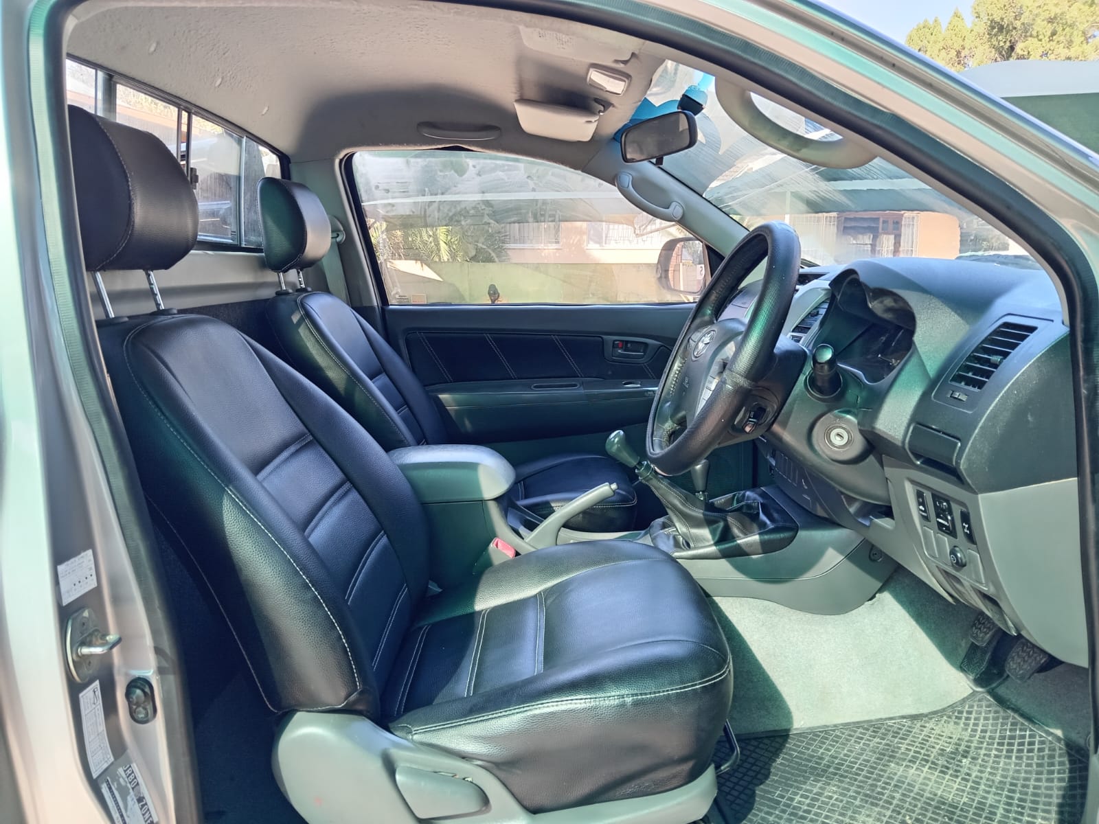 
								2012 Toyota Hilux 3.0D-4D 4×4 Raider full									