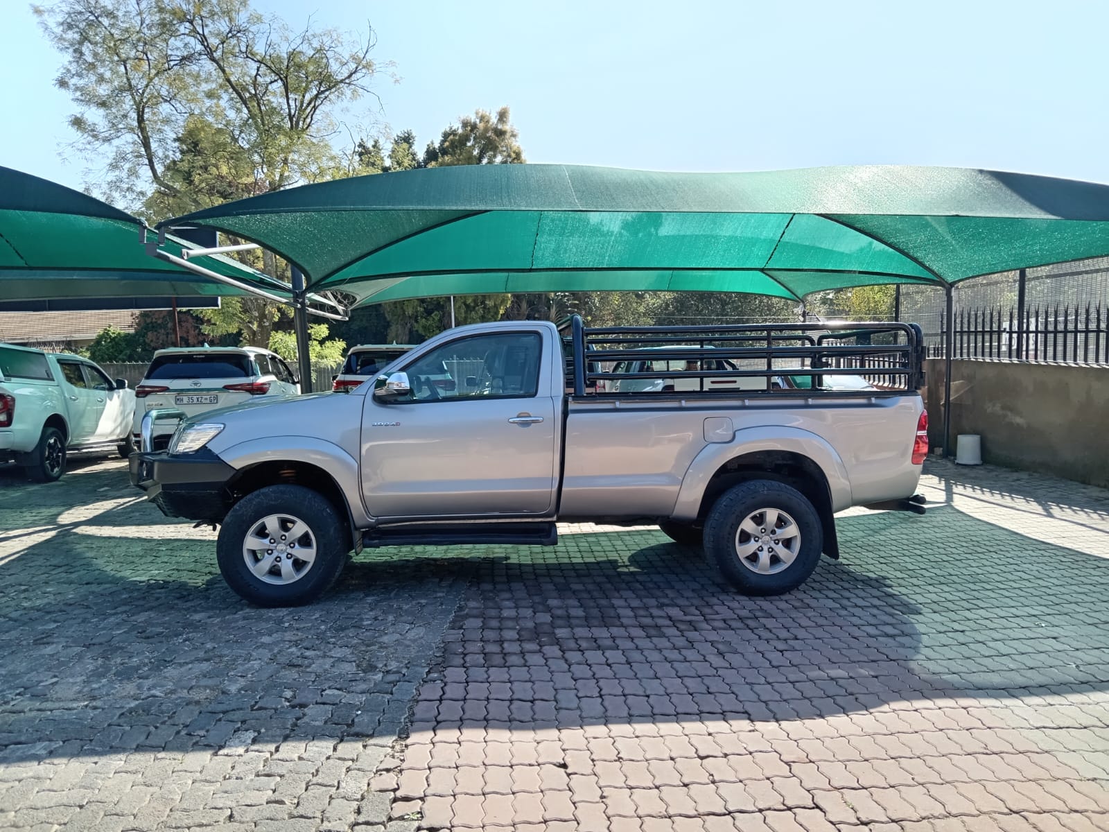
								2012 Toyota Hilux 3.0D-4D 4×4 Raider full									