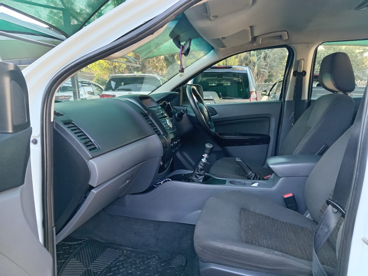 
								2013 Ford Ranger 2.2TDCi Double Cab Hi-Rider XL full									