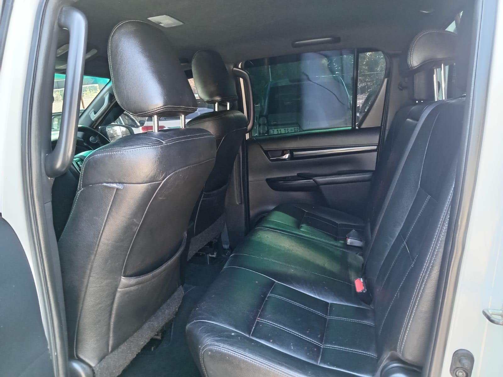 
								2018 Toyota Hilux 2.8GD-6 Double Cab Raider full									