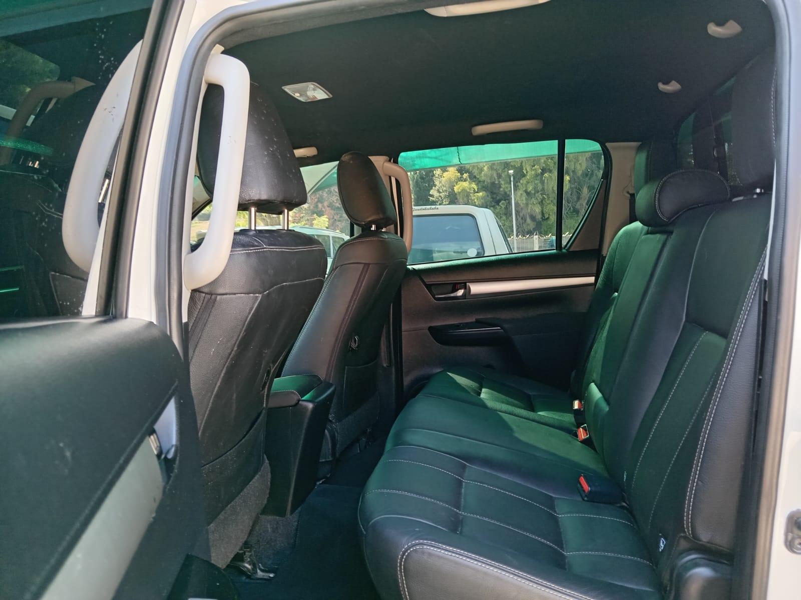 
								2016 Toyota Hilux 2.8GD-6 Double Cab 4×4 Raider Auto full									