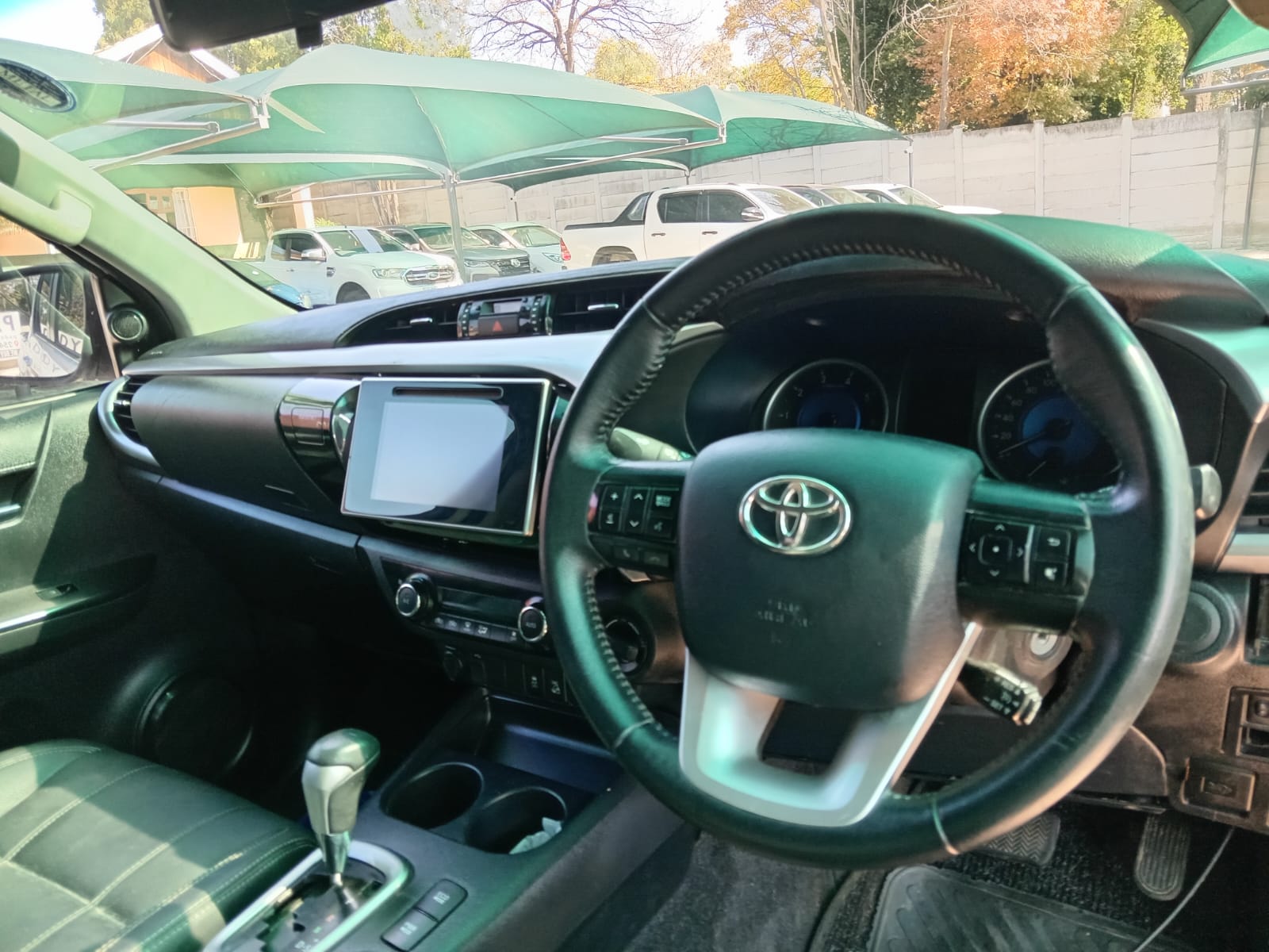 
								2016 Toyota Hilux 2.8GD-6 Double Cab 4×4 Raider Auto full									