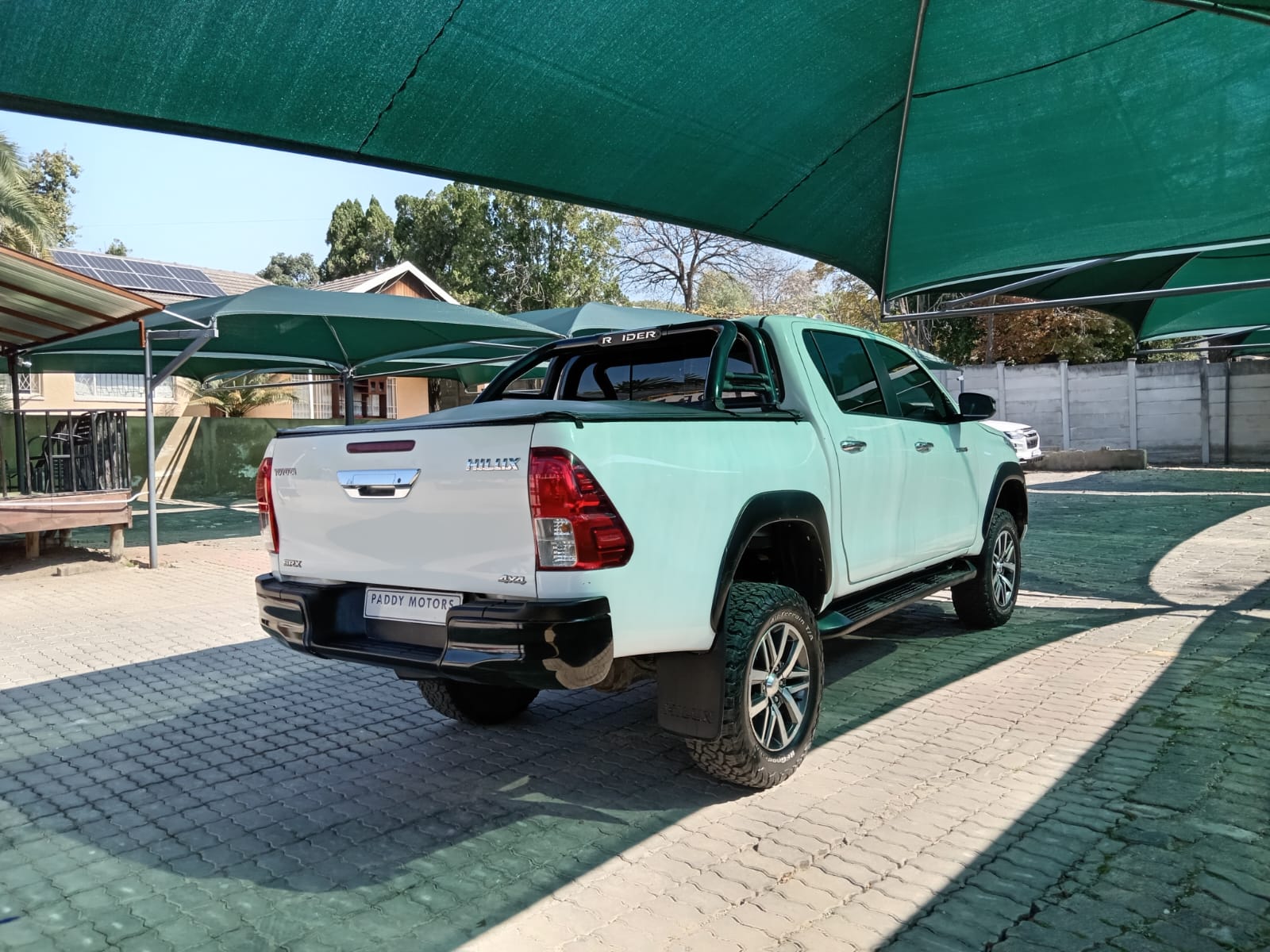 
								2016 Toyota Hilux 2.8GD-6 Double Cab 4×4 Raider Auto full									