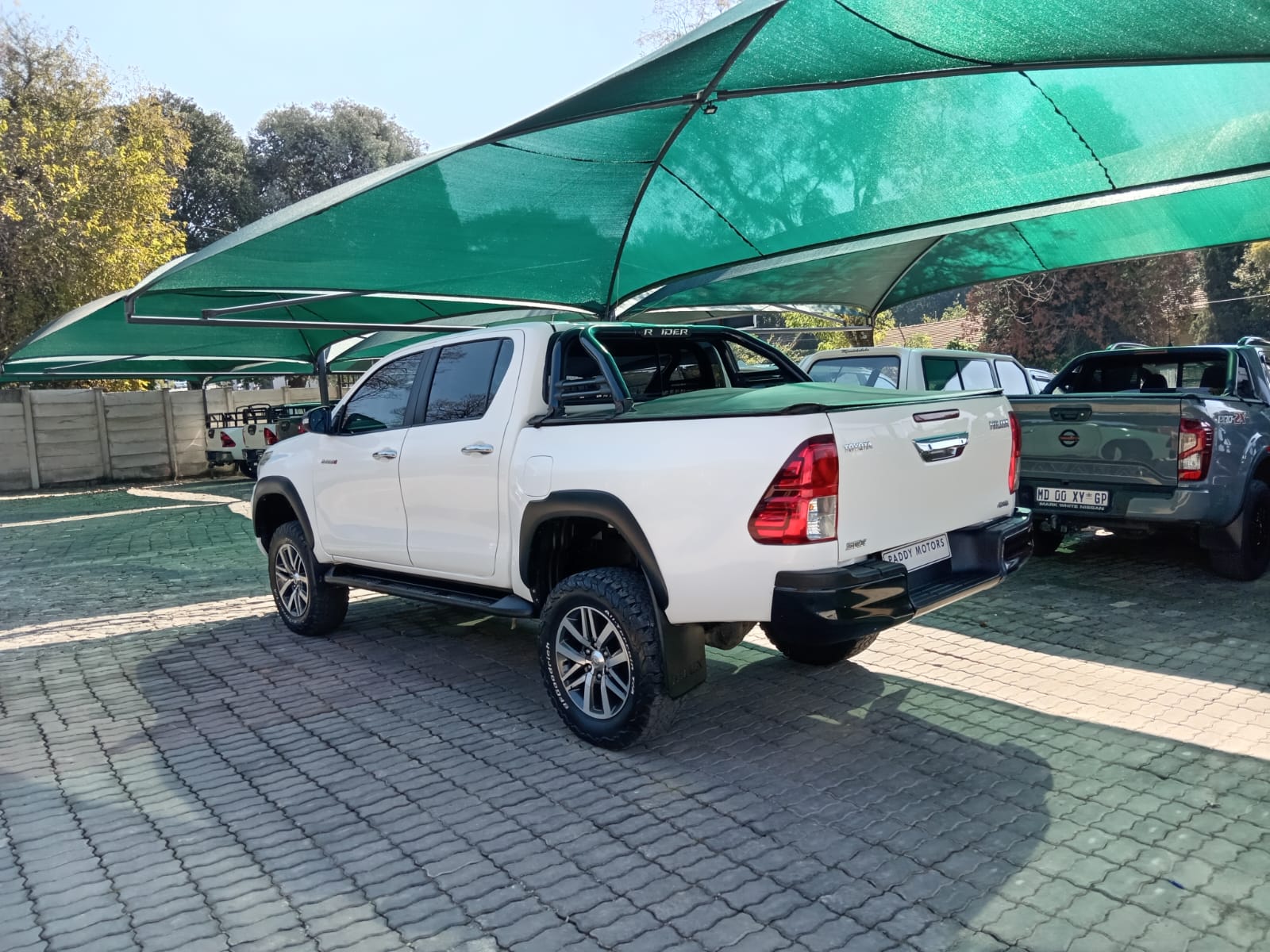
								2016 Toyota Hilux 2.8GD-6 Double Cab 4×4 Raider Auto full									