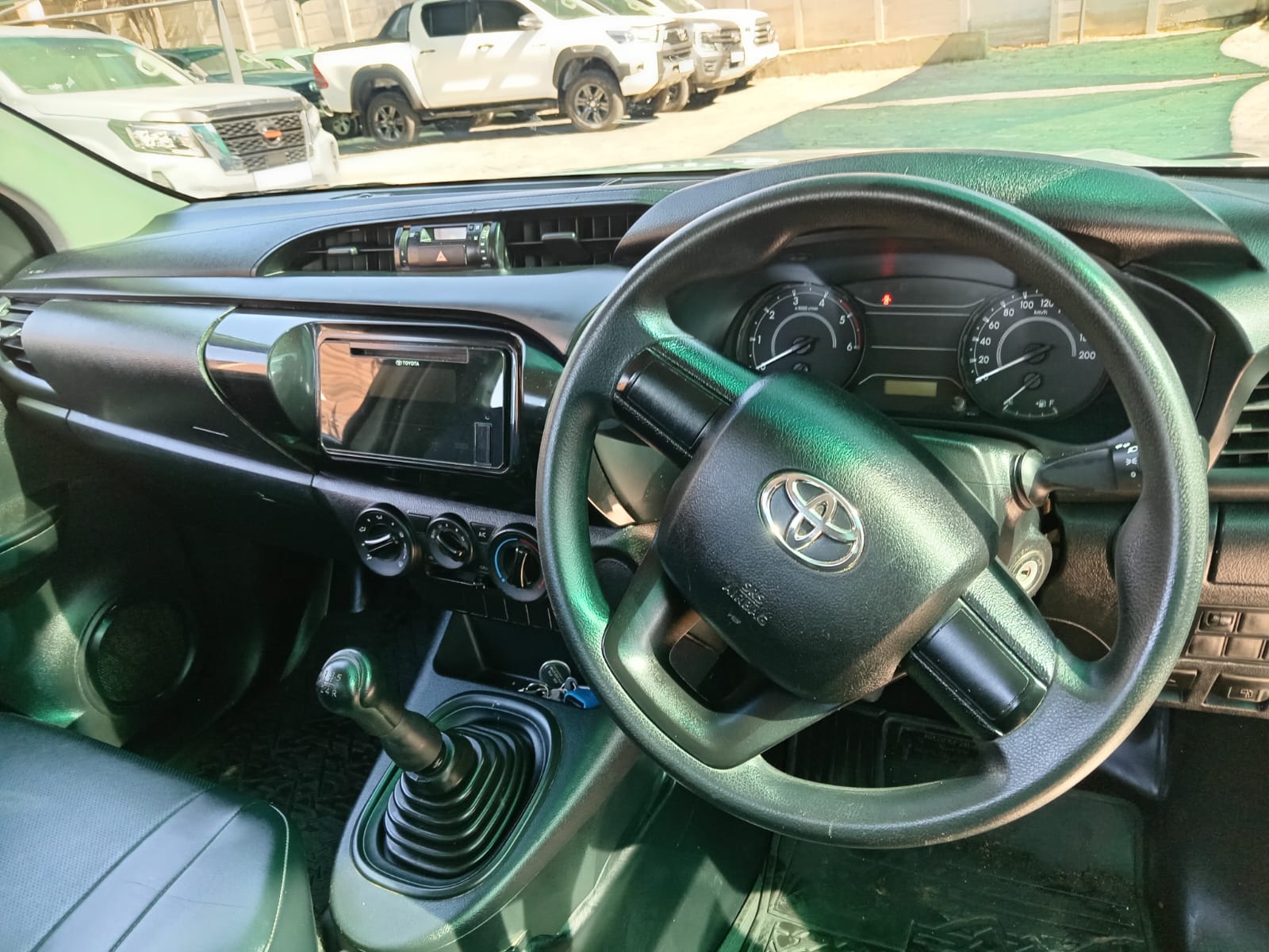 
								Toyota Hilux 2.4 GD Single cab. full									