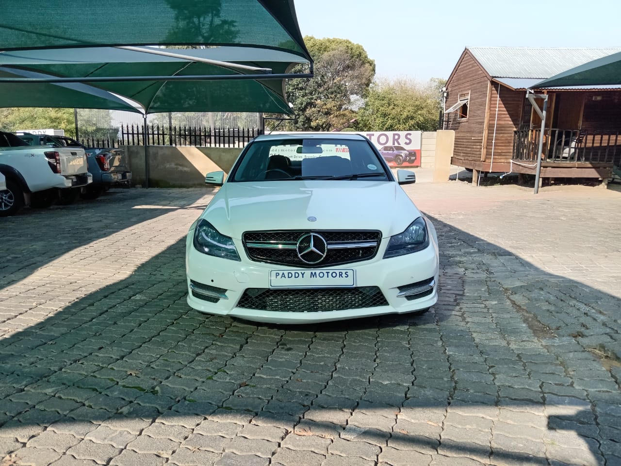 
								Mercedes Benz C-Class C200 full									