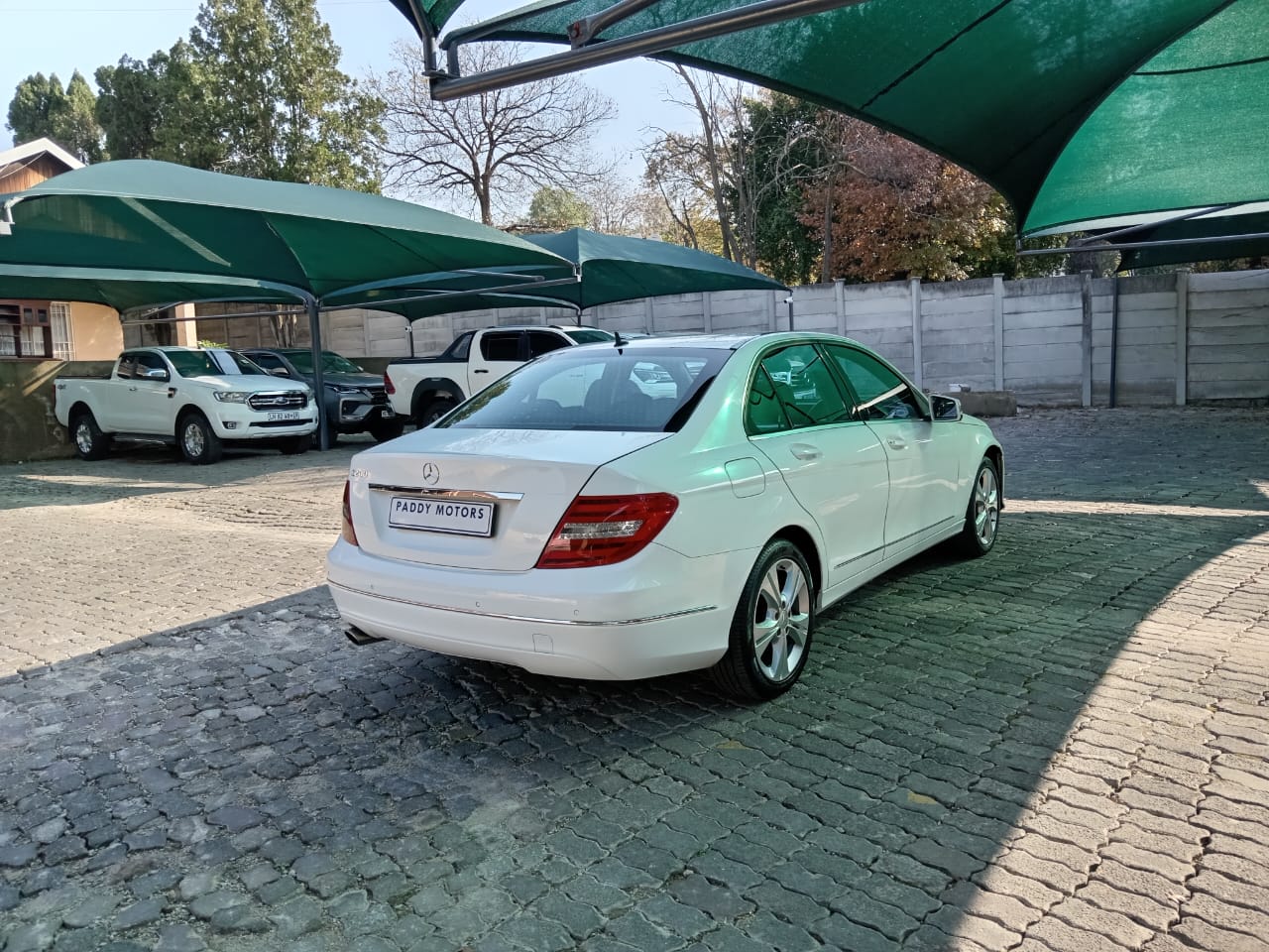 
								Mercedes Benz C-Class C200 full									