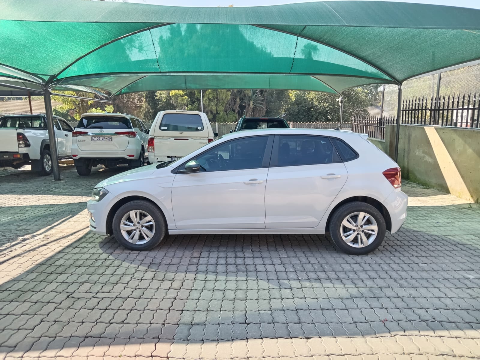 
								Volkswagen Polo 1.0 Tsi Trendline Hatchback full									