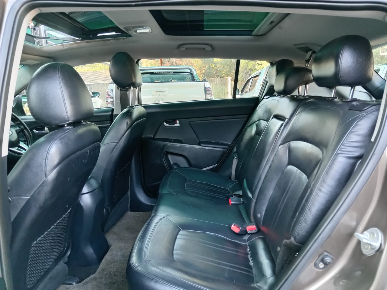 
								Kia Sportage 2.0 full									