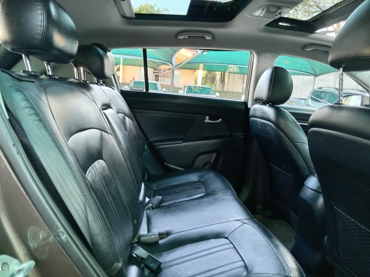 
								Kia Sportage 2.0 full									