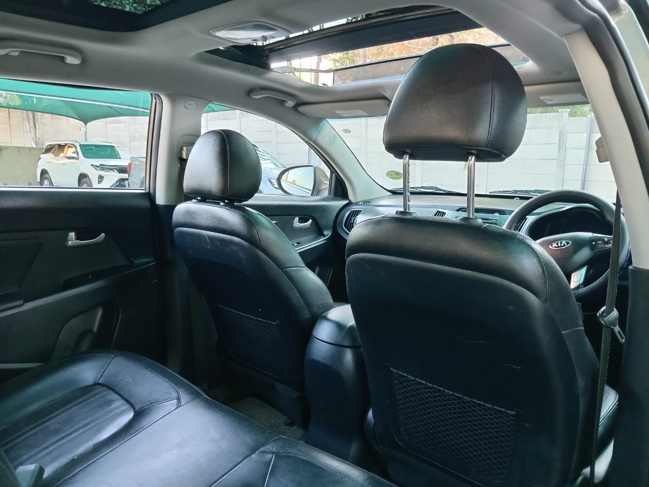 
								Kia Sportage 2.0 full									