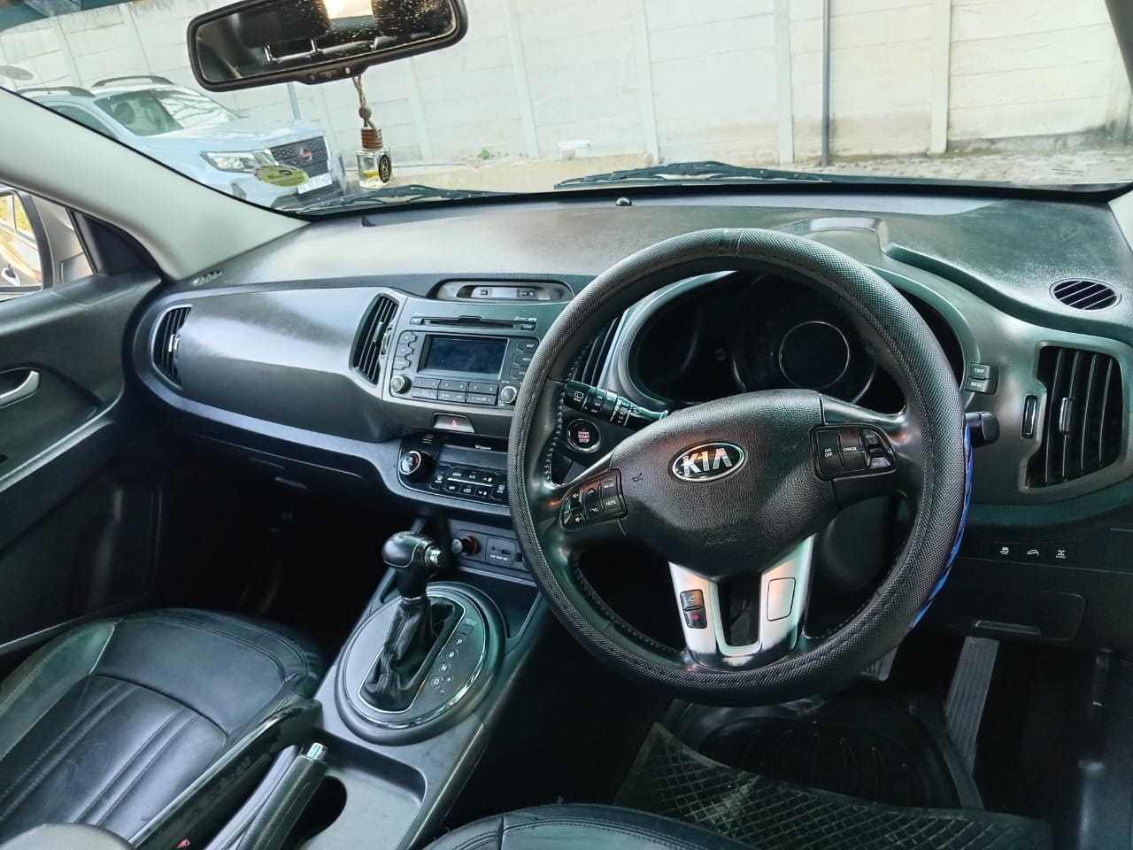 
								Kia Sportage 2.0 full									