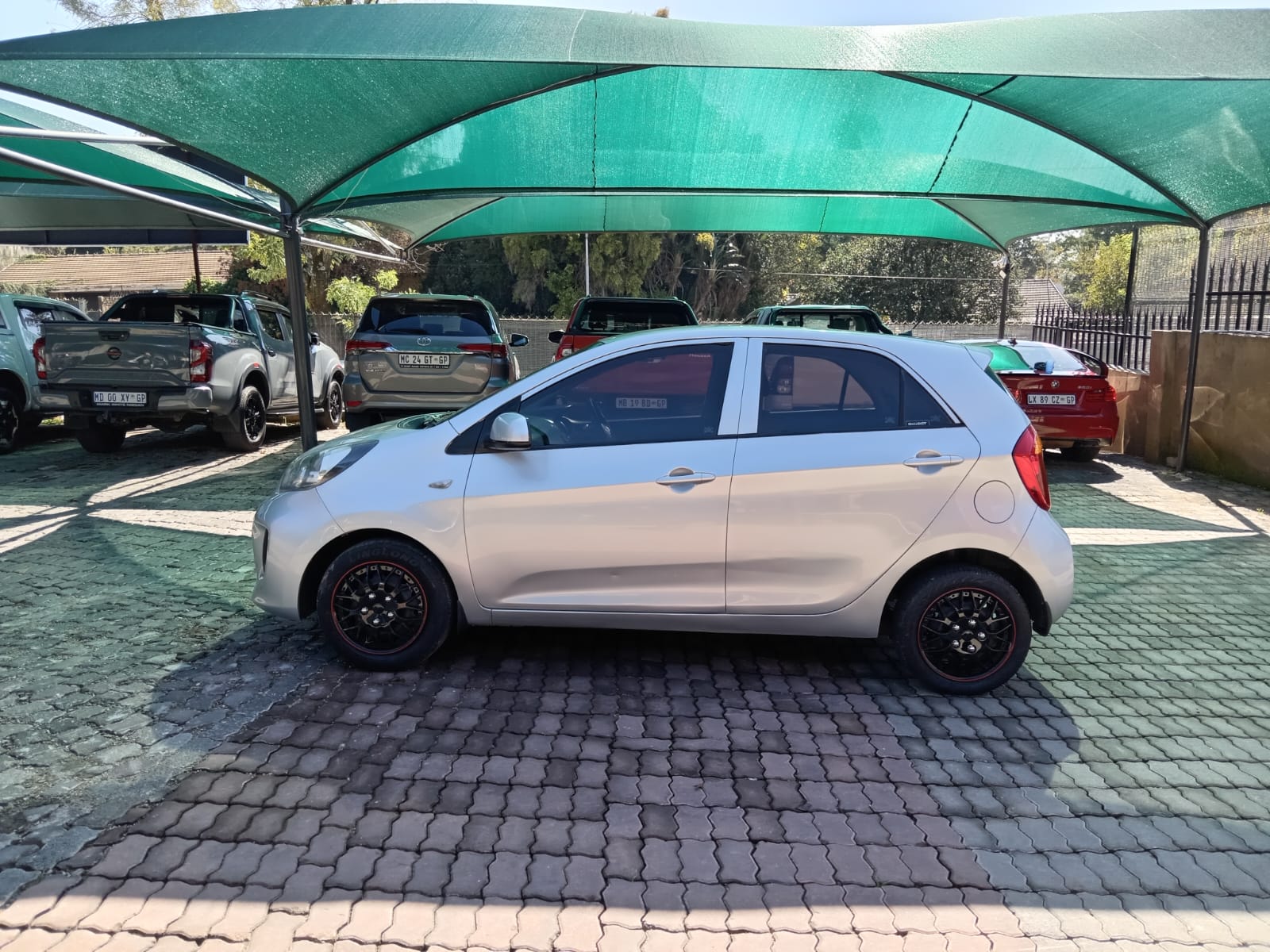 
								Kia Picanto 1.2 Hatchback full									