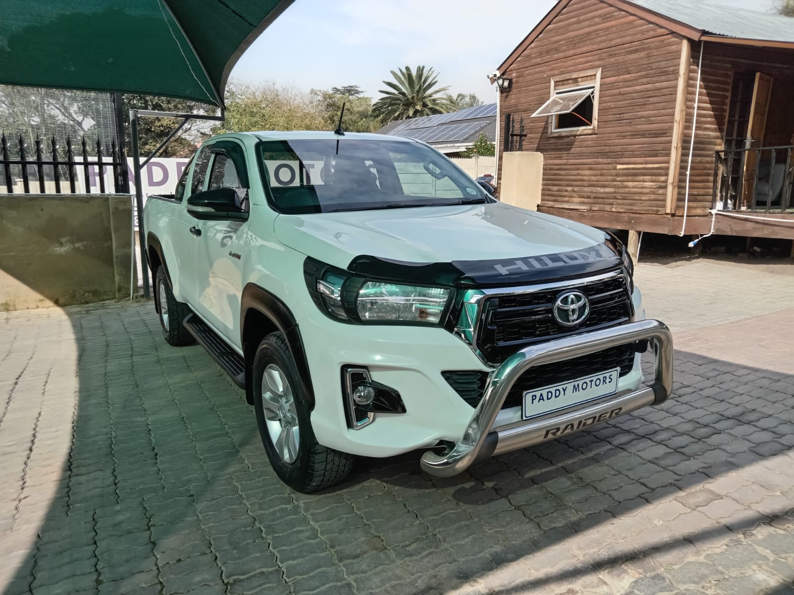 
								Toyota Hilux 2.4GD6 Extra cab 4×2 full									