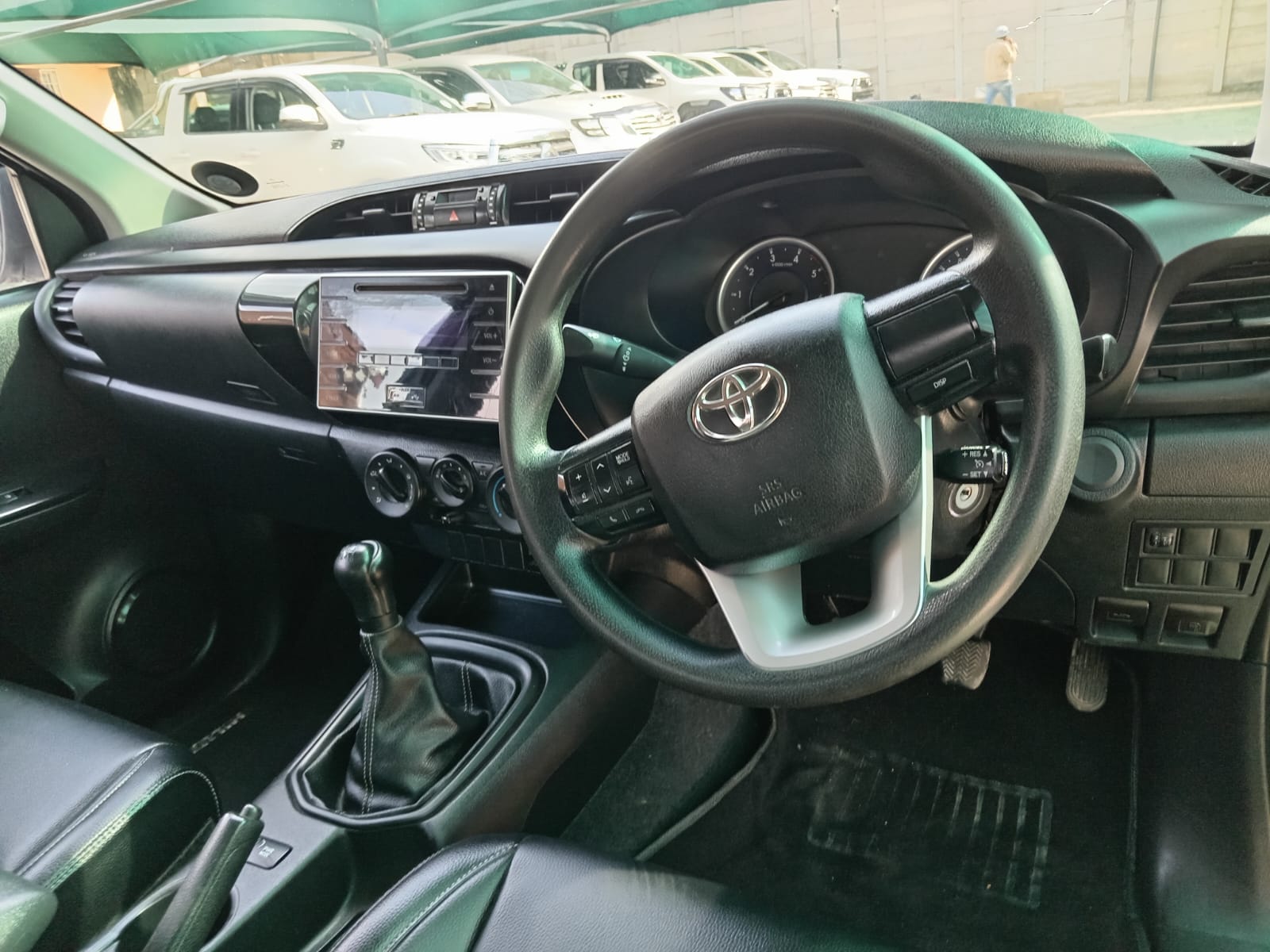 
								Toyota Hilux 2.4GD6 Extra cab 4×2 full									