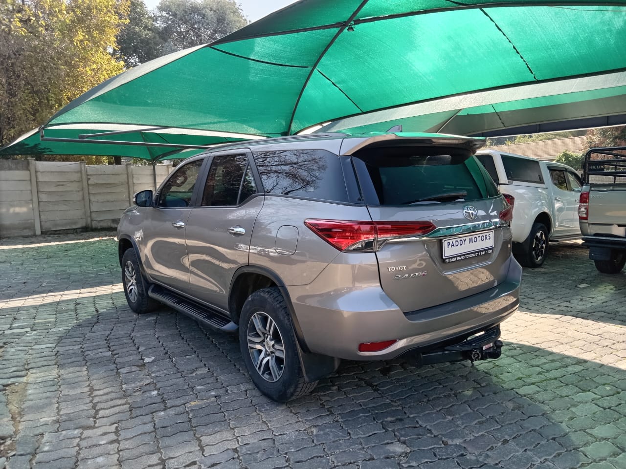 
								Toyota Fortuner 2.4 GD6 4X2 full									