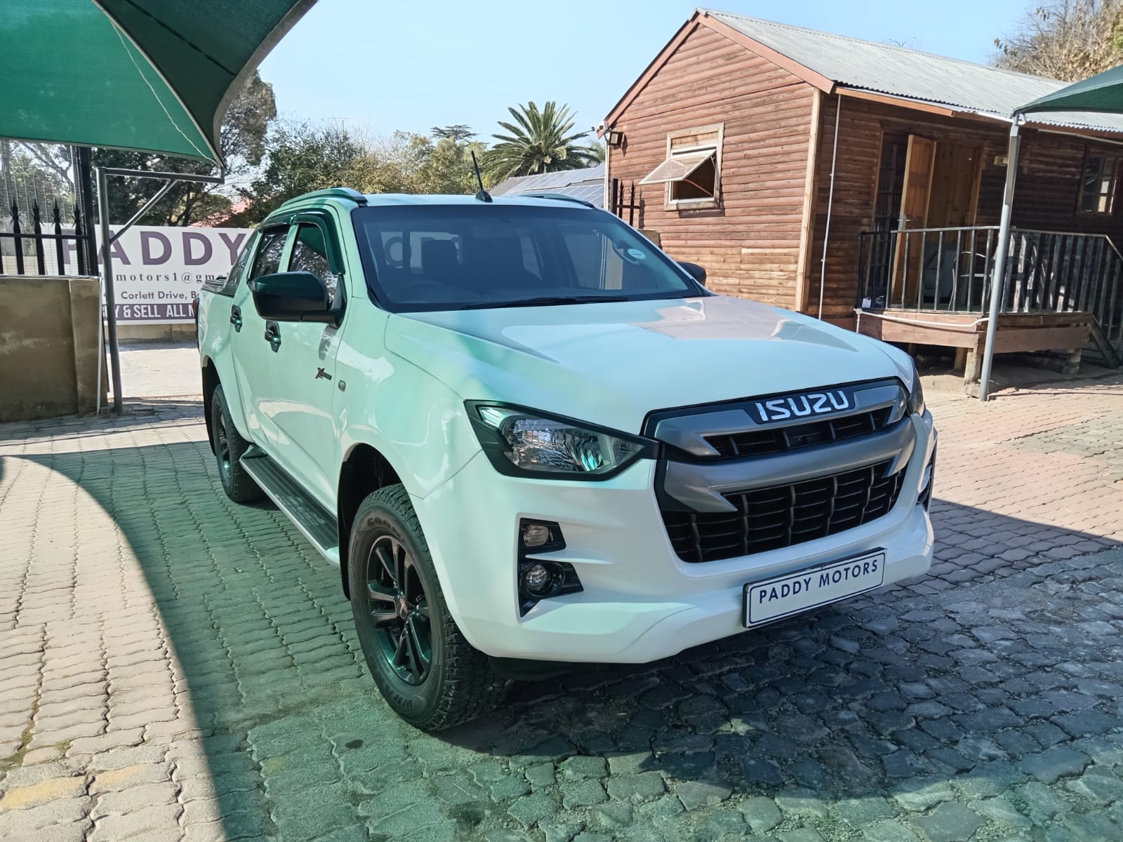 
								Isuzu D-max 1.9 DDI HR Double cab 4X4. full									