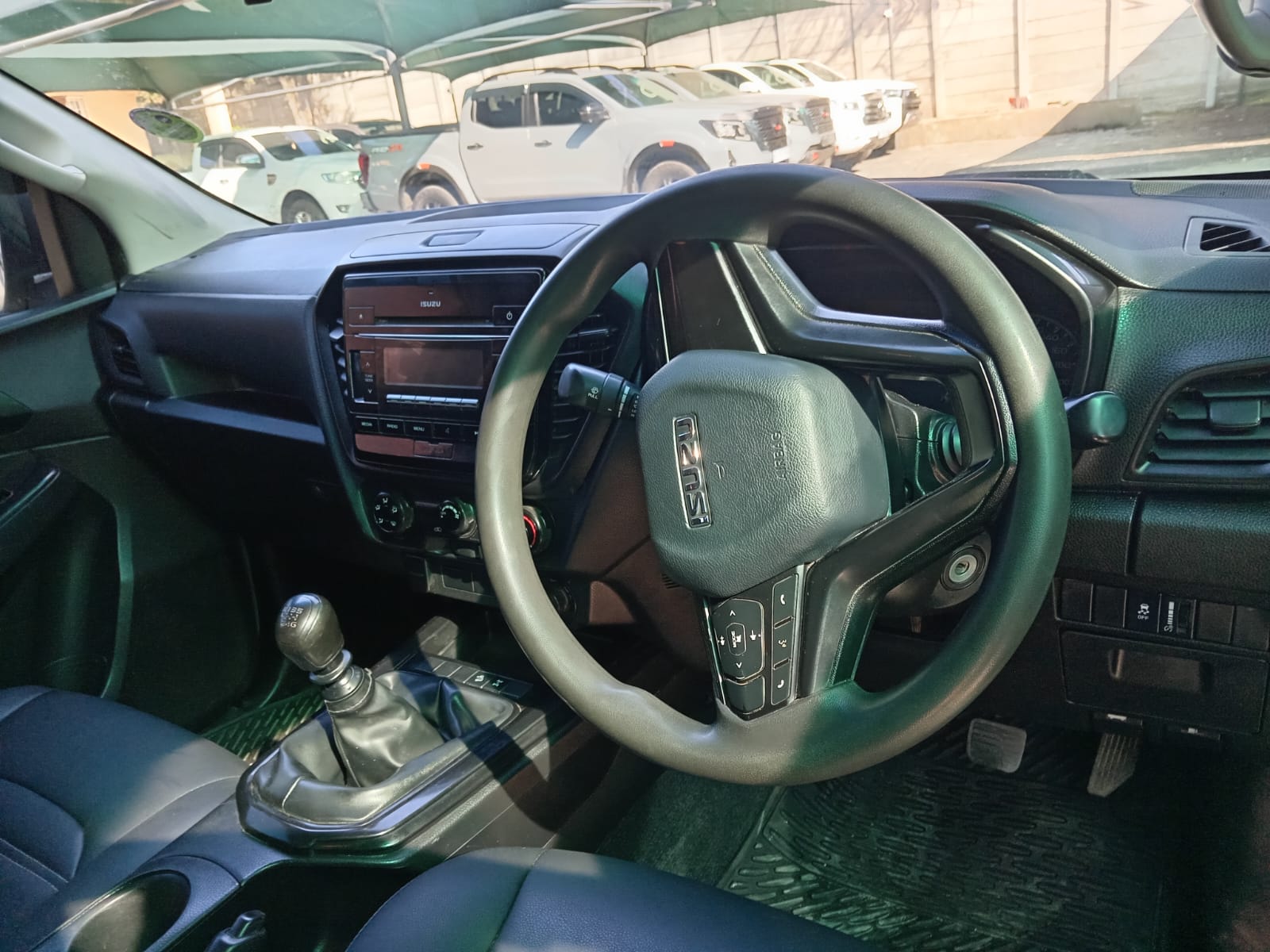 
								Isuzu D-max 1.9 DDI HR Double cab 4X4. full									