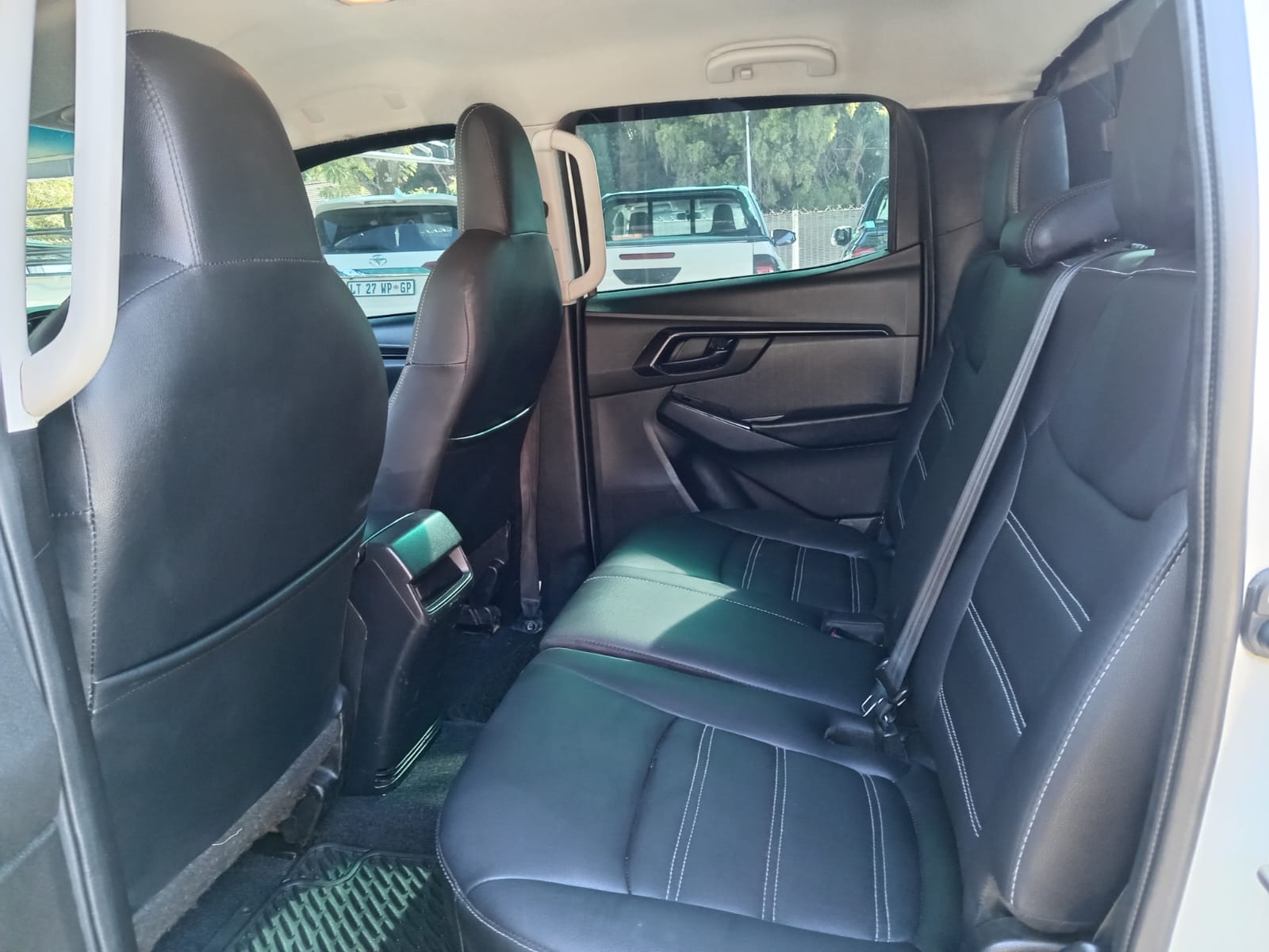 
								Isuzu D-max 1.9 DDI HR Double cab 4X4. full									