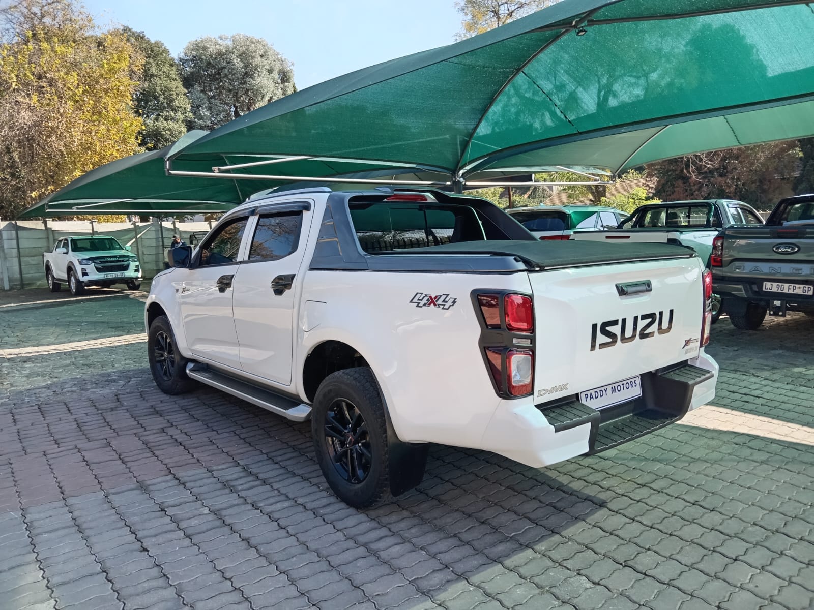 
								Isuzu D-max 1.9 DDI HR Double cab 4X4. full									