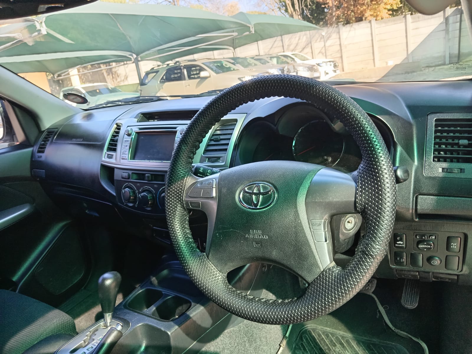 
								Toyota Fortuner 3.0 D4D 4X2 full									