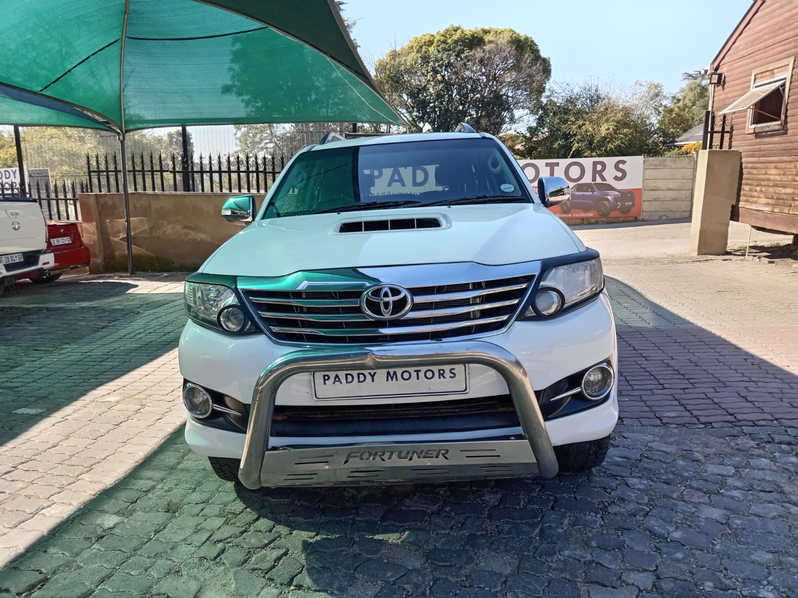 
								Toyota Fortuner 3.0 D4D 4X2 full									