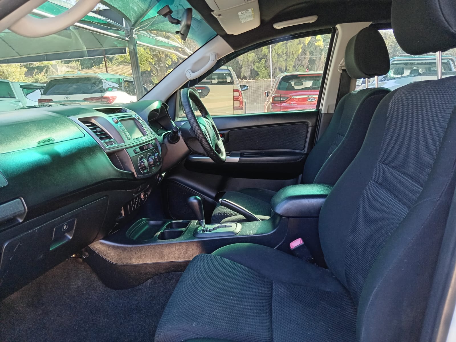 
								Toyota Fortuner 3.0 D4D 4X2 full									