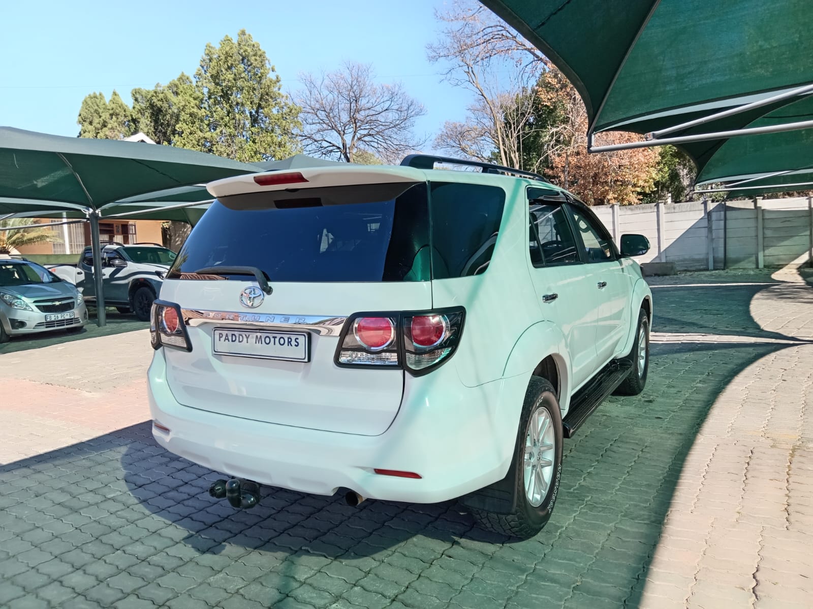 
								Toyota Fortuner 3.0 D4D 4X2 full									