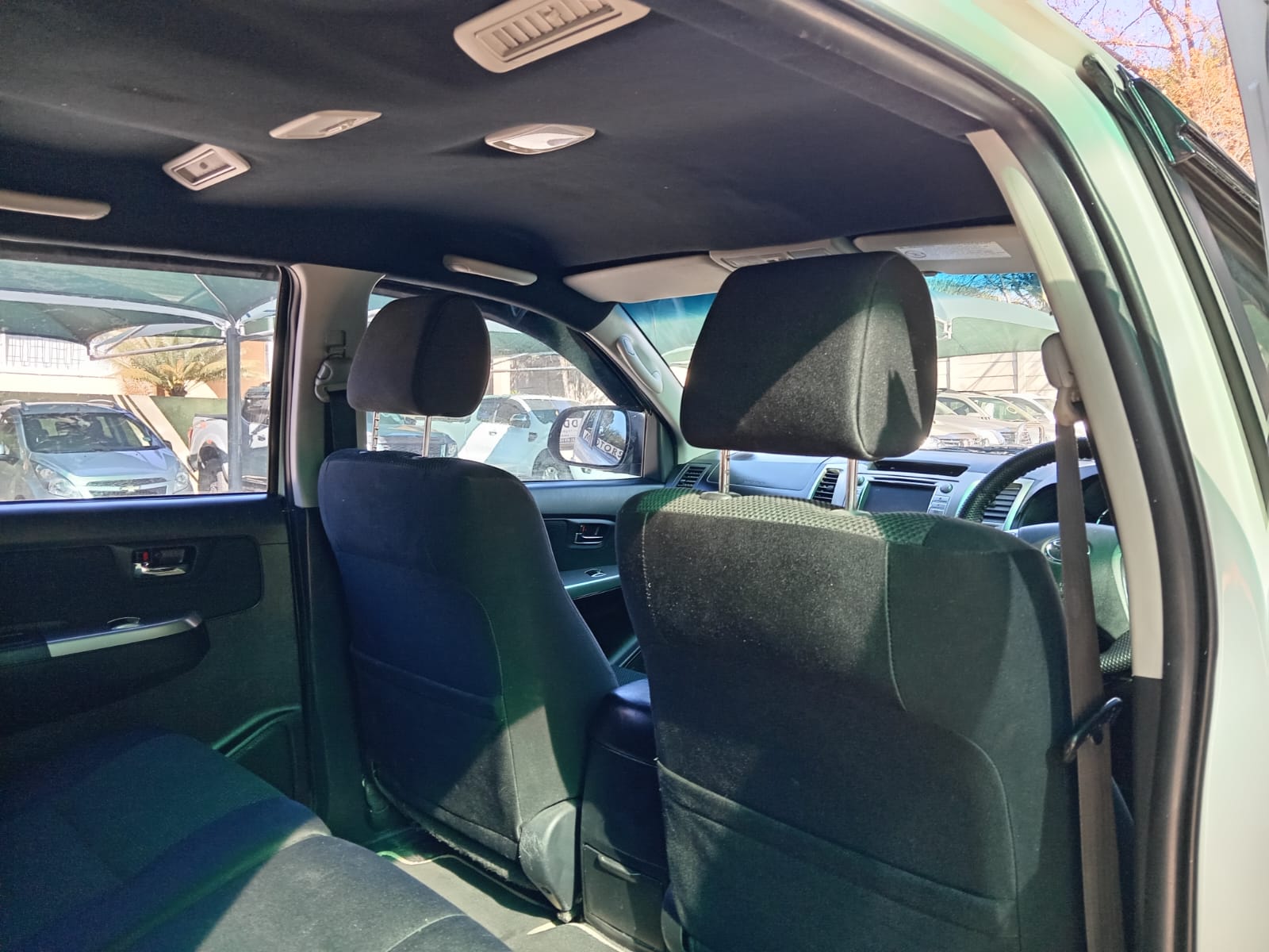 
								Toyota Fortuner 3.0 D4D 4X2 full									