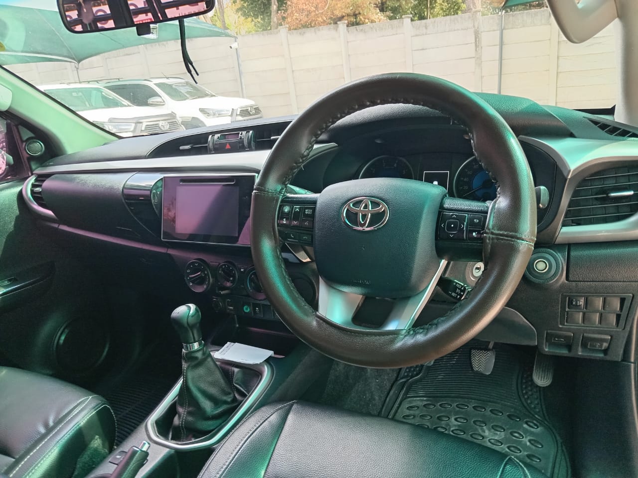 
								Toyota Hilux 2.8 GD6 Extra cab 4×2 full									