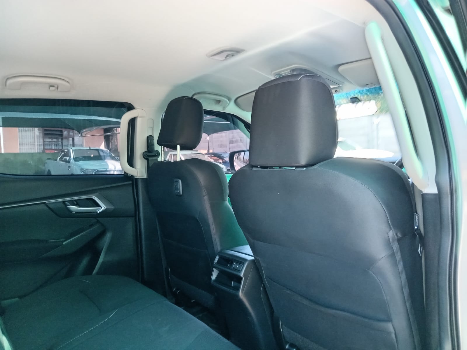 
								Isuzu D-max 1.9 DDI HR Double cab full									