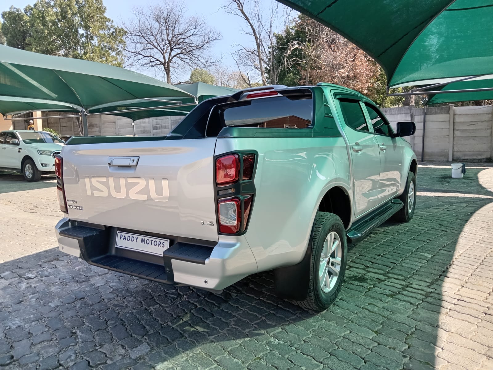 
								Isuzu D-max 1.9 DDI HR Double cab full									
