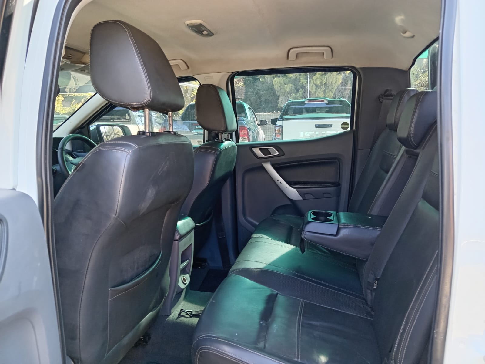 
								Ford Ranger 3.2 TDCI Double cab XLT. full									