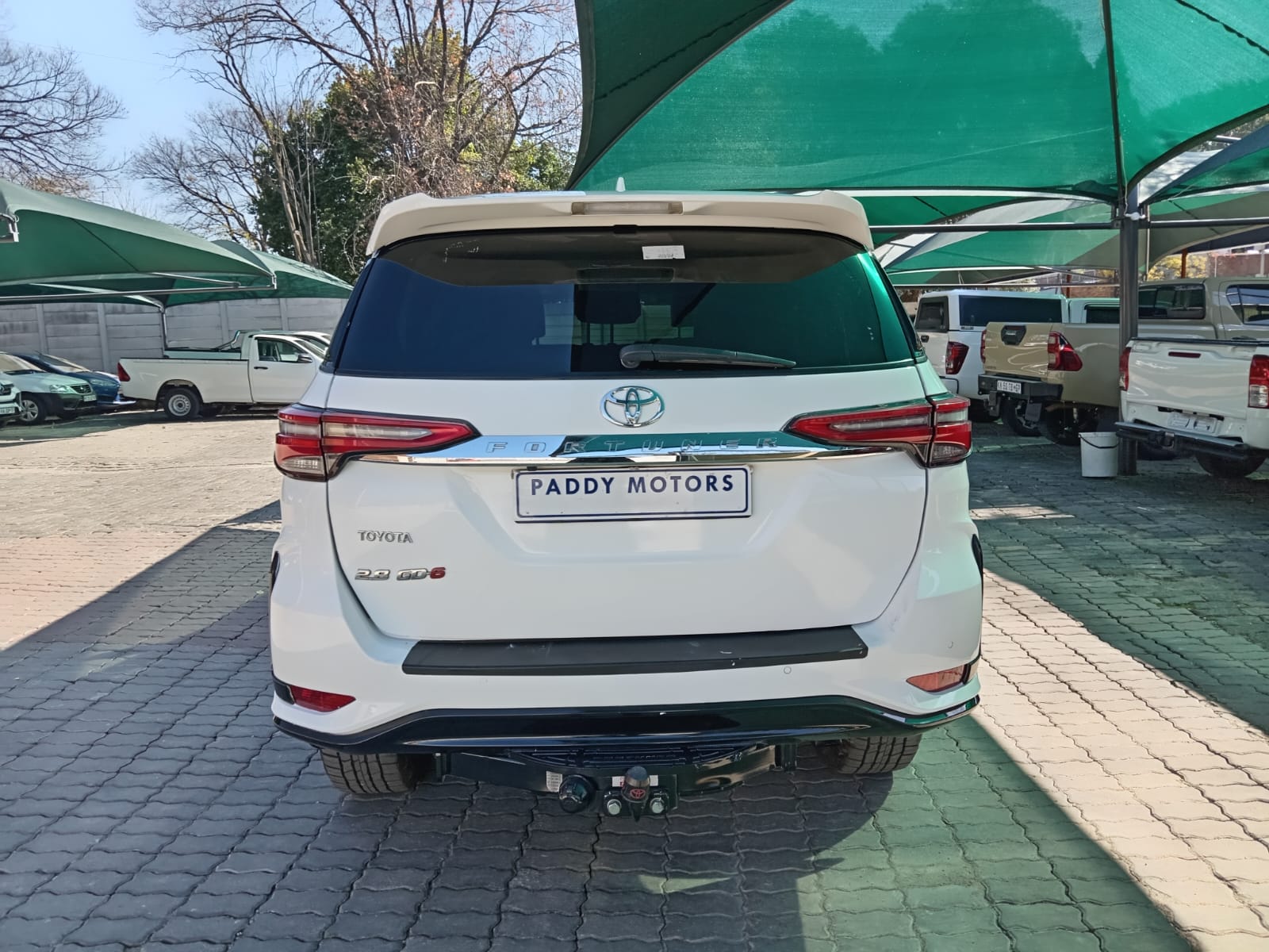 
								Toyota Fortuner 2.8GD6 4X2 full									