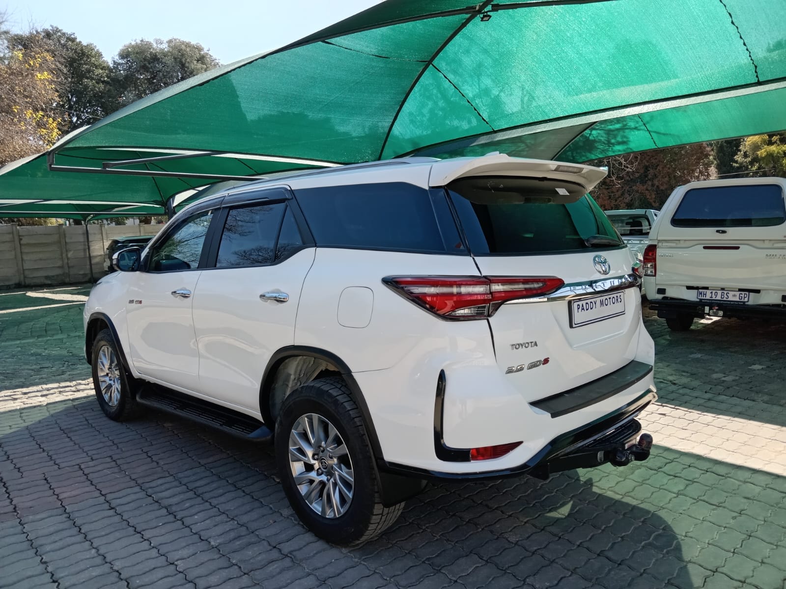 
								Toyota Fortuner 2.8GD6 4X2 full									