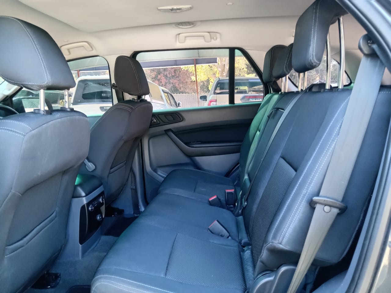 
								Ford Everest 2.2 TDCI 4X2 full									