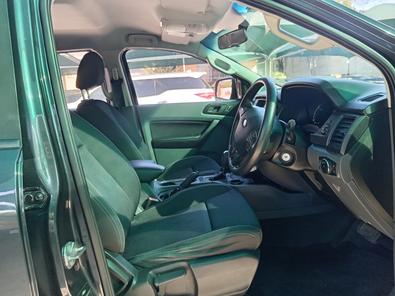 
								Ford Everest 2.2 TDCI 4X2 full									