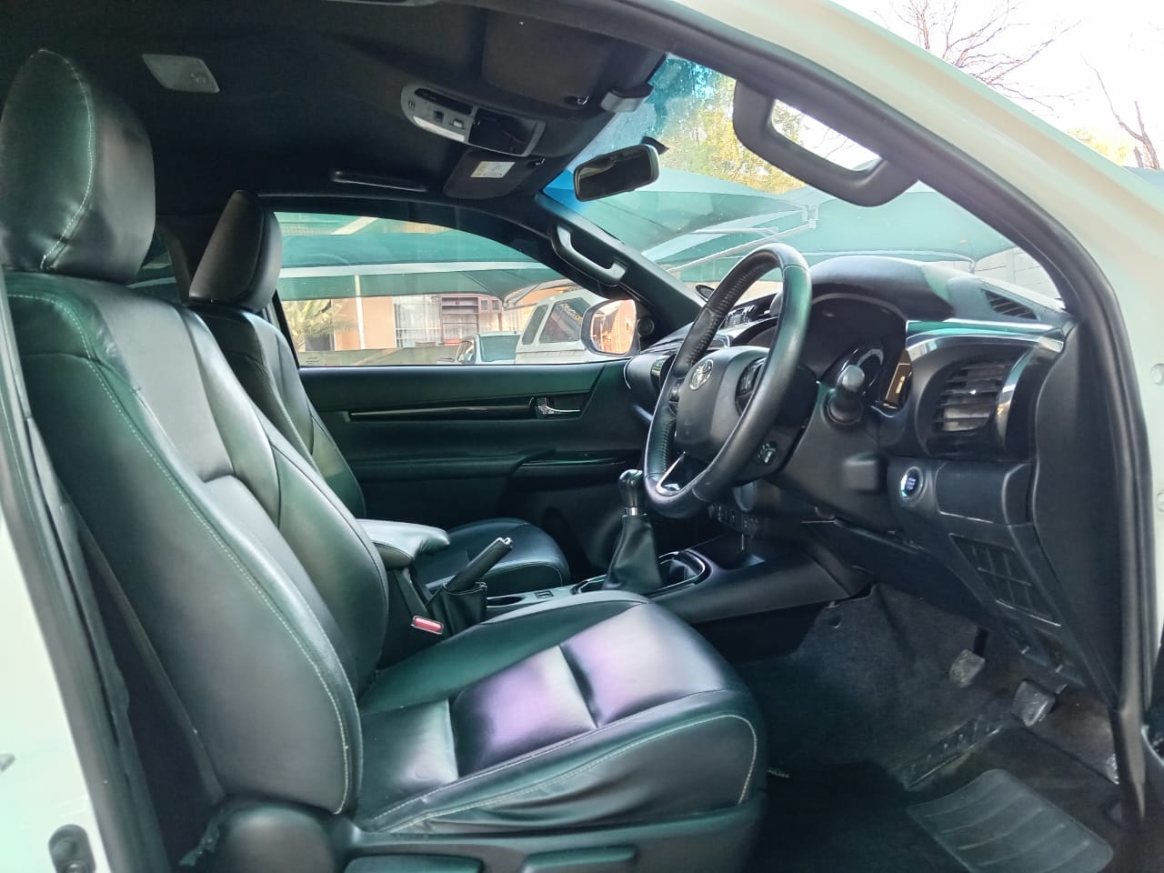 
								Toyota Hilux 2.8 GD6 Extra cab legend50 full									