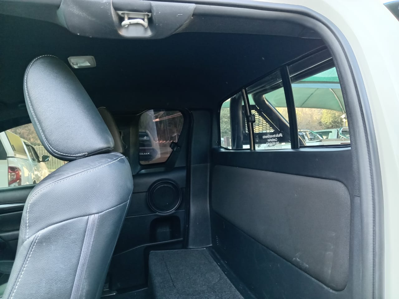 
								Toyota Hilux 2.8 GD6 Extra cab legend50 full									