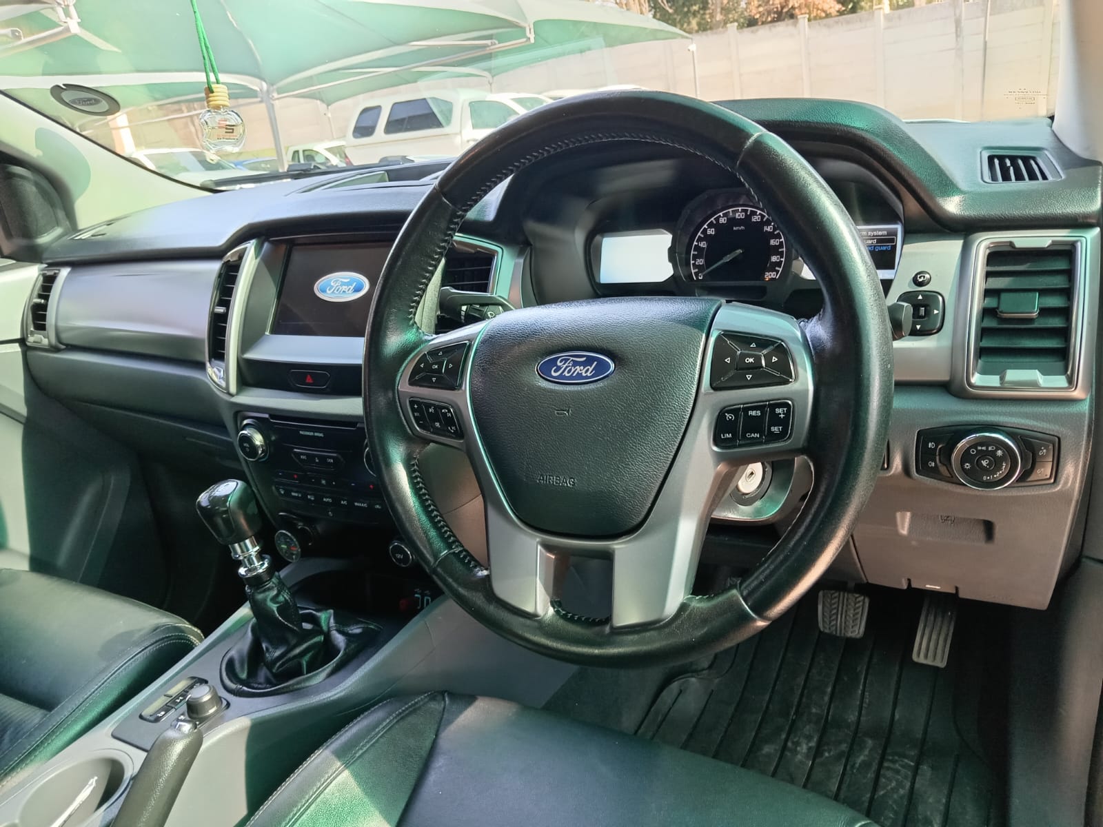 
								Ford Ranger 3.2 TDCI Double cab XLT 4×4 full									