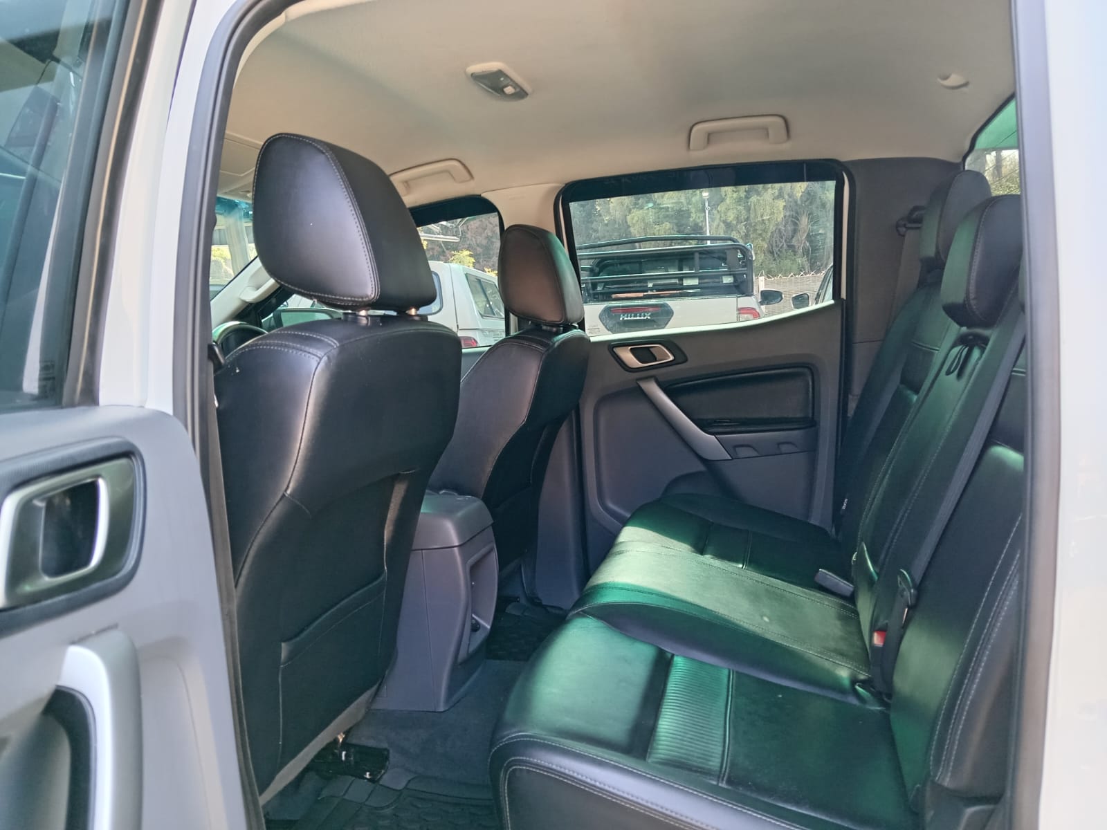 
								Ford Ranger 3.2 TDCI Double cab XLT 4×4 full									