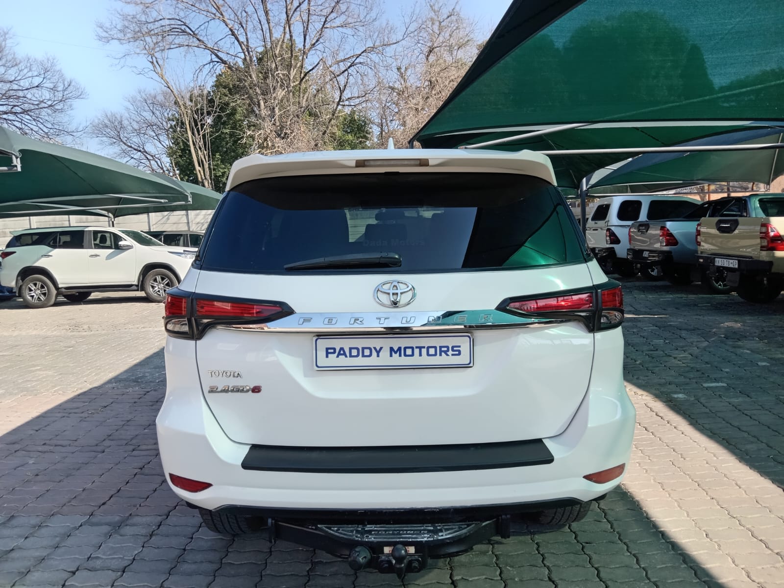 
								Toyota Fortuner 2.4GD6 4X2 full									