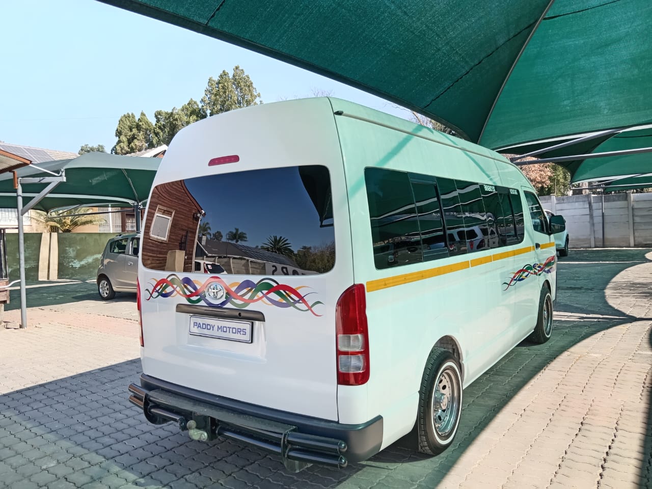 
								Toyota Quantum 2.5D-4D Sesfikile full									