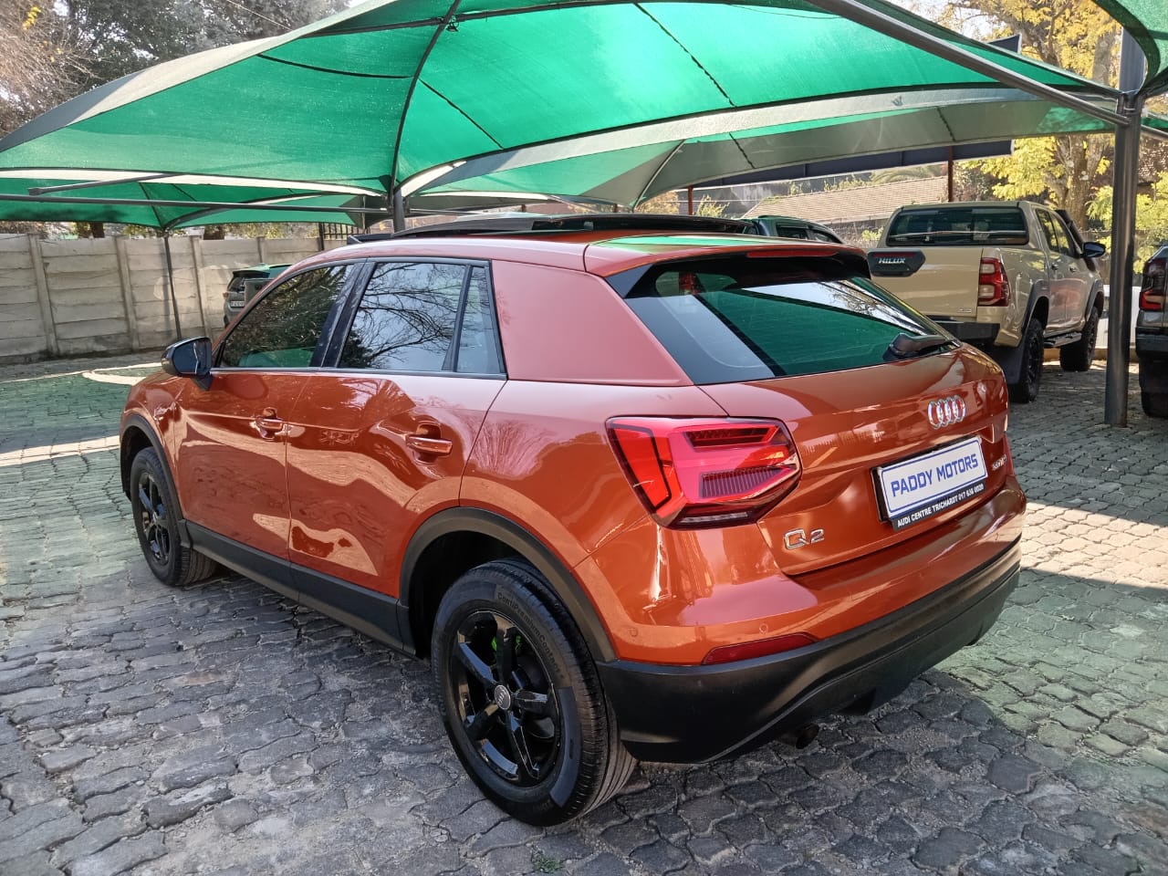 
								Audi Q2 1.0 TFSI full									