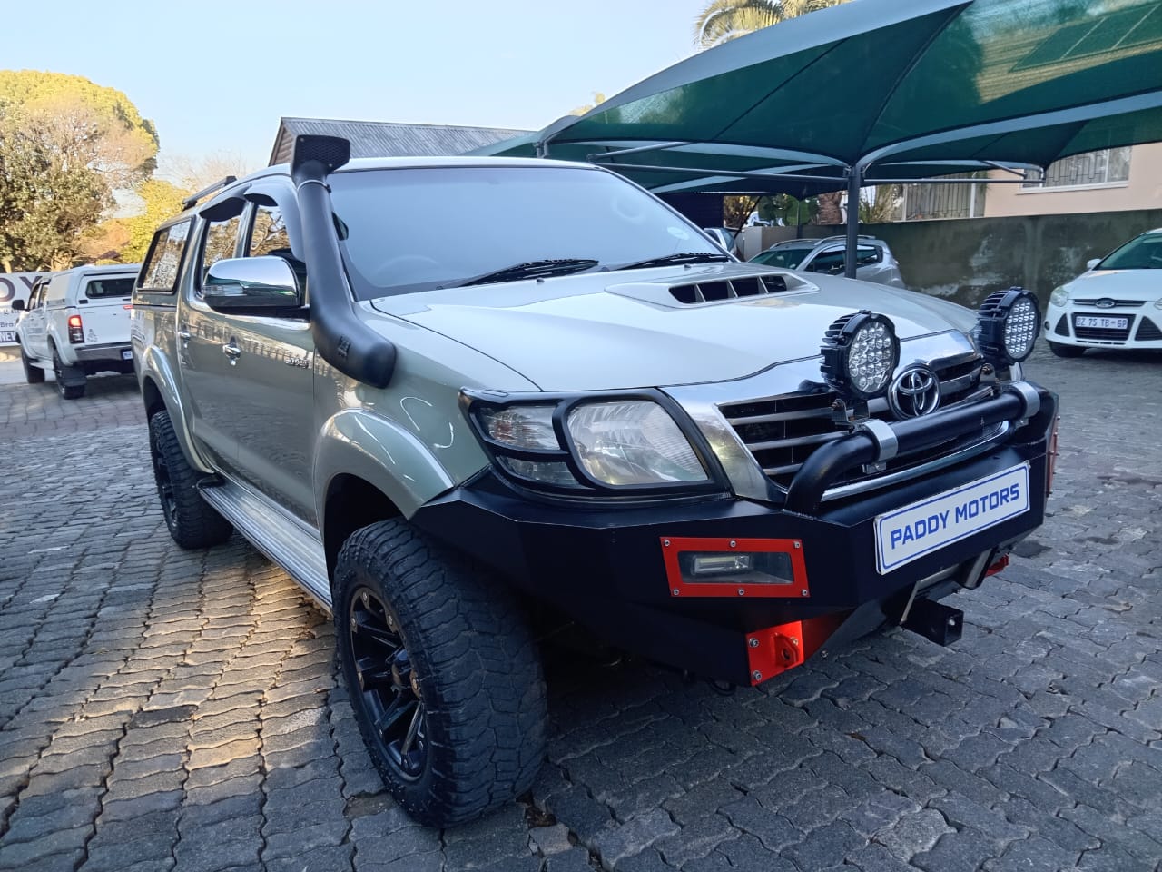 
								Toyota Hilux 3.0D4D Double cab 4×2 full									