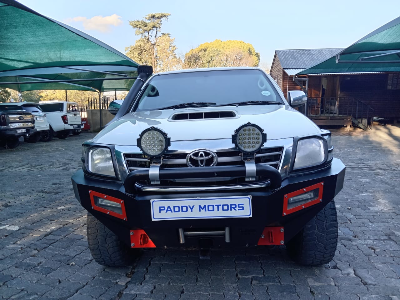 
								Toyota Hilux 3.0D4D Double cab 4×2 full									