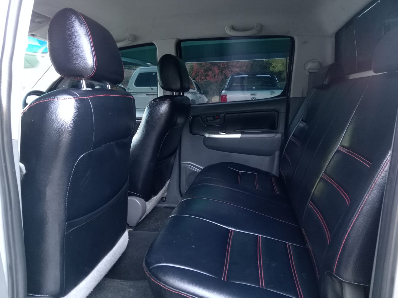 
								Toyota Hilux 3.0D4D Double cab 4×2 full									