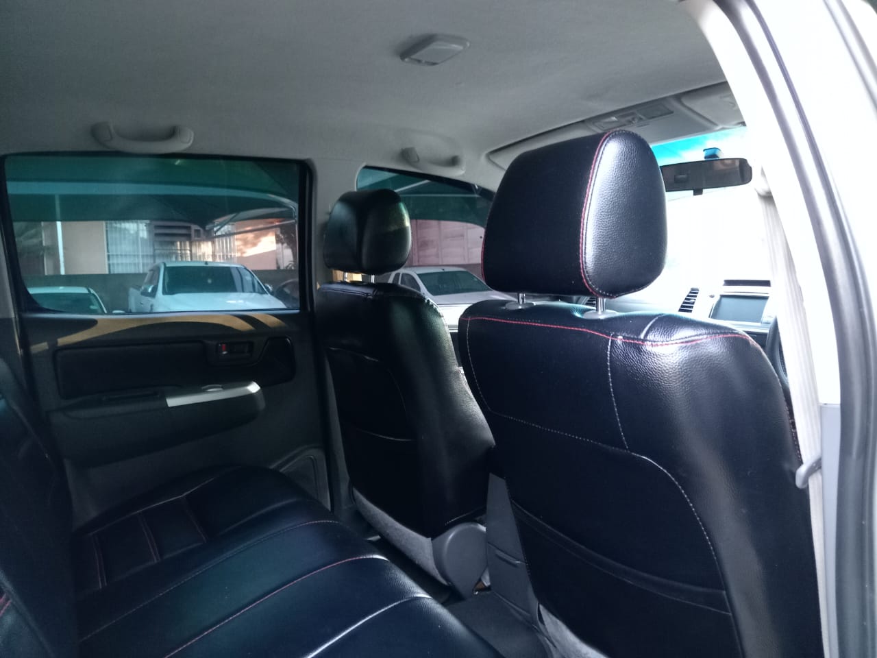 
								Toyota Hilux 3.0D4D Double cab 4×2 full									