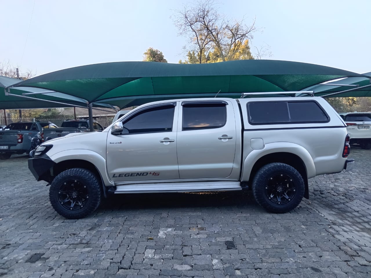 
								Toyota Hilux 3.0D4D Double cab 4×2 full									